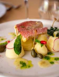 Abracadabra restaurants and disco bar Antigua - Enjoy a magical disco night out